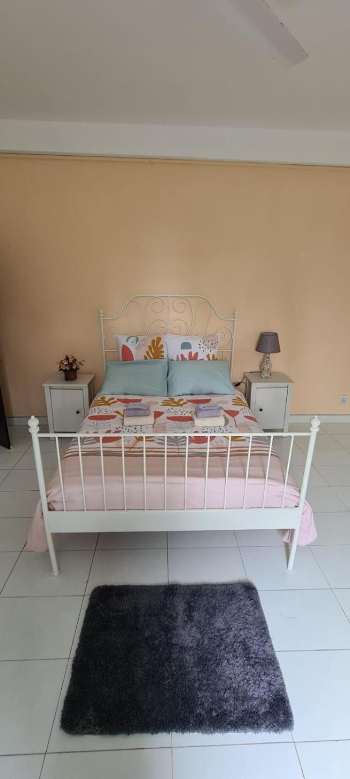 Bed and Breakfast Ja-Elas French Touch Zimmer foto